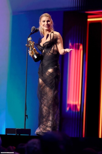 144.jpg